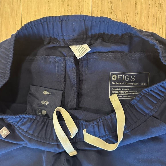 Figs men’s navy joggers - Small/Short - Picture 2 of 2